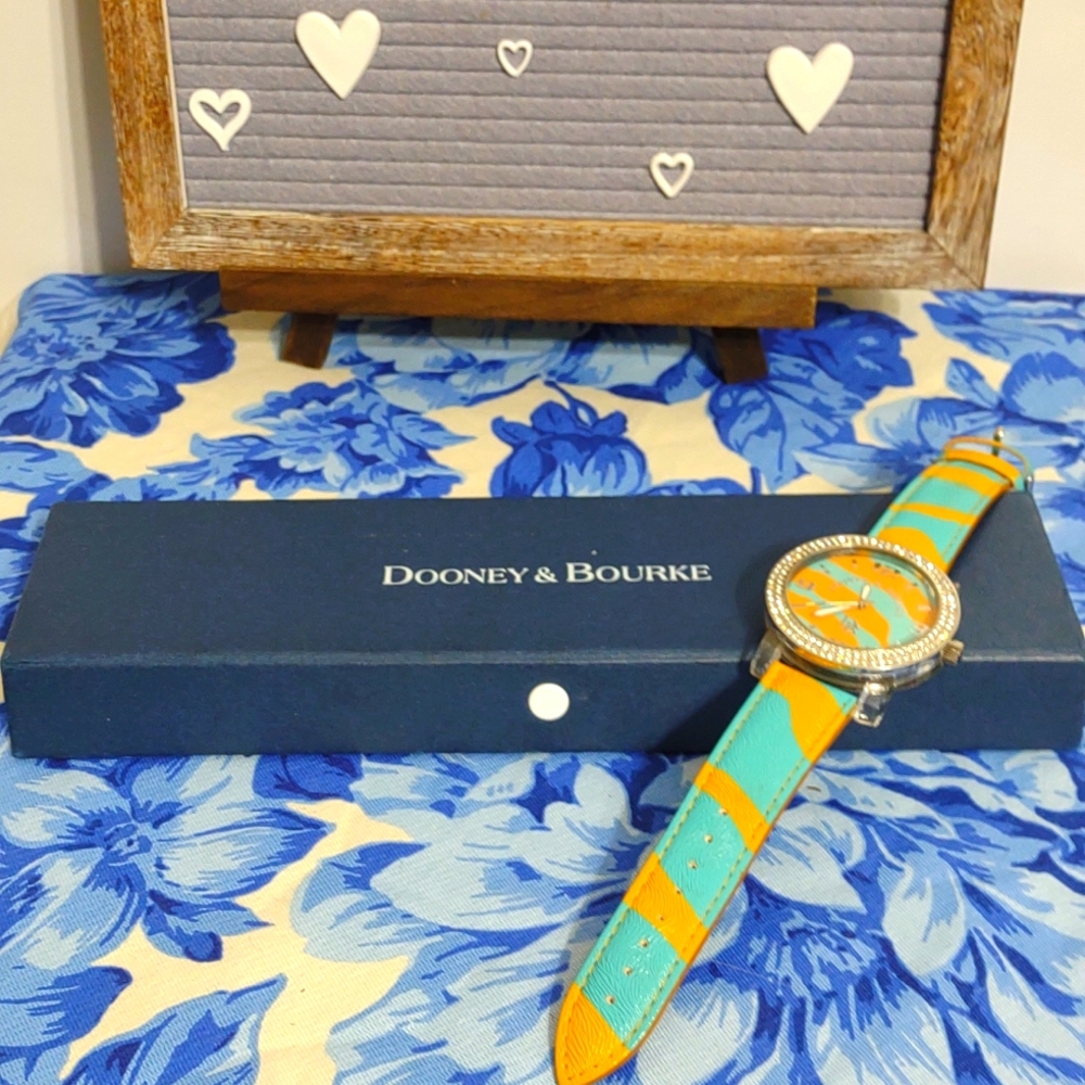 BEAUTIFUL DOONEY AND BOURKE WATCH IN EUC!!!